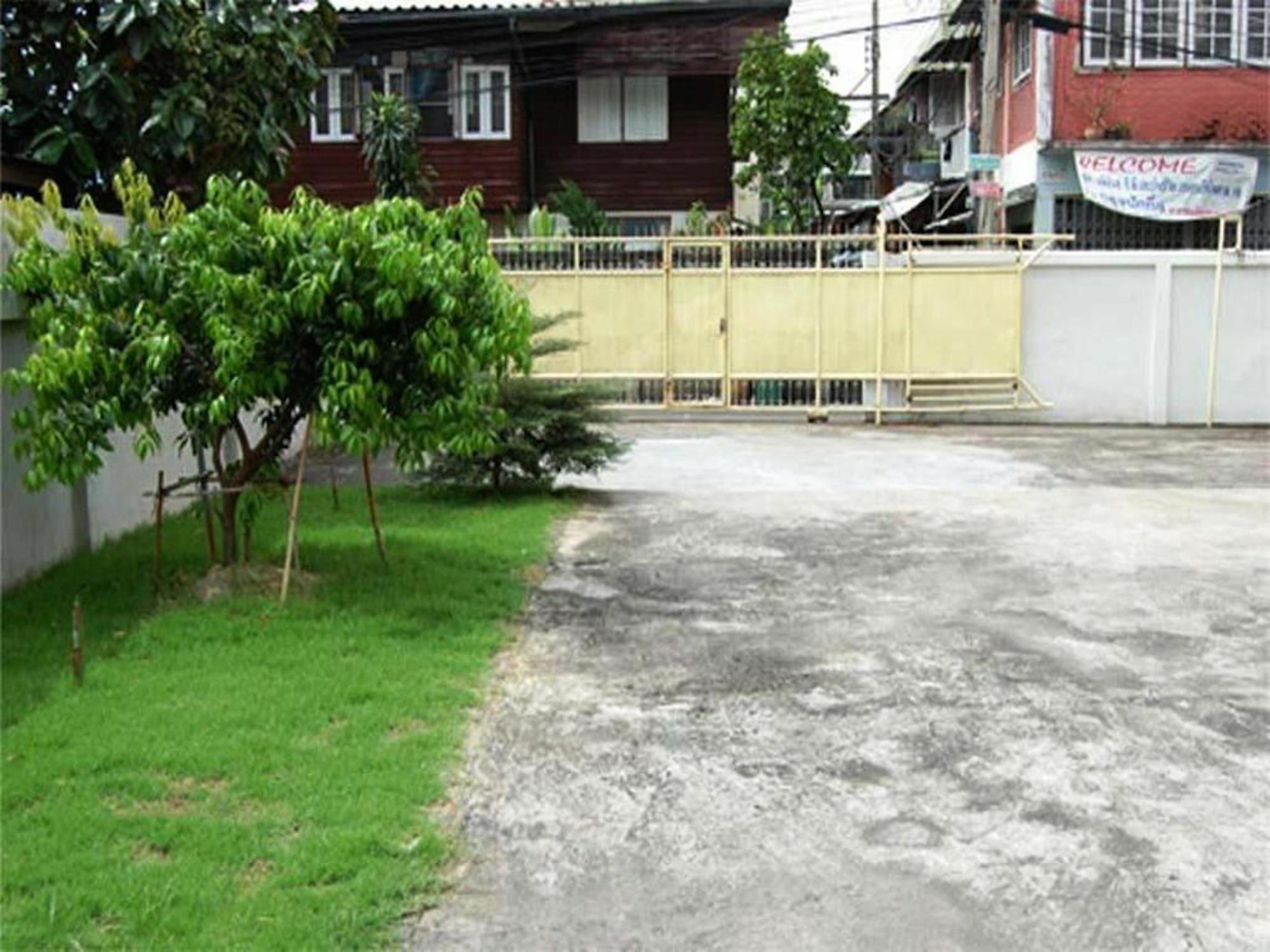 Vareevara Apartment Bangkok Esterno foto